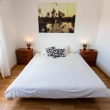 Daire Sunny Place- Walking Distance To The Beach *